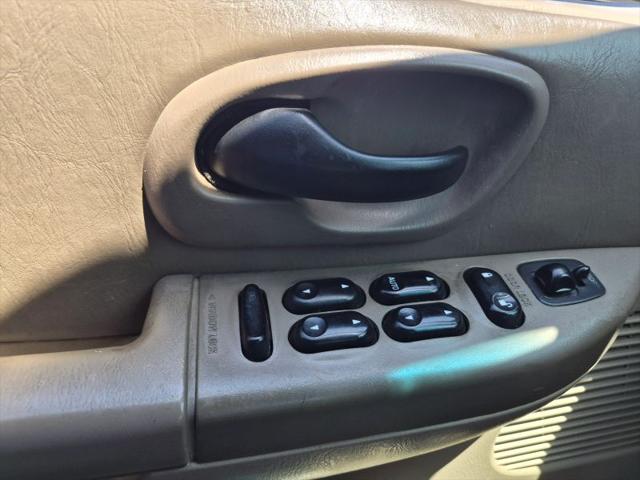 2002 Ford F-150 Base