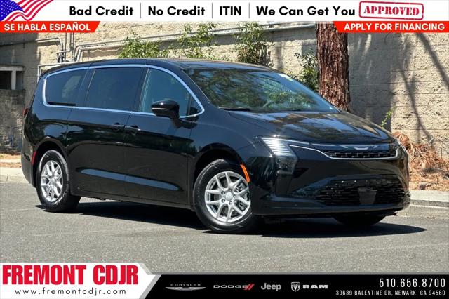 2027 Chrysler Pacifica Select for sale in Newark, CA