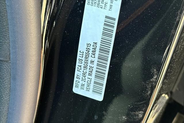 2027 Chrysler Pacifica Select