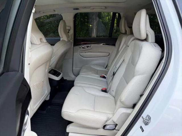 2019 Volvo XC90 T6 Momentum