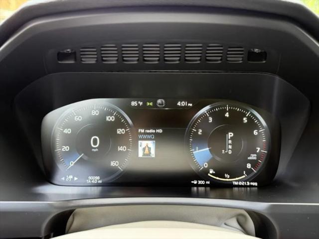 2019 Volvo XC90 T6 Momentum