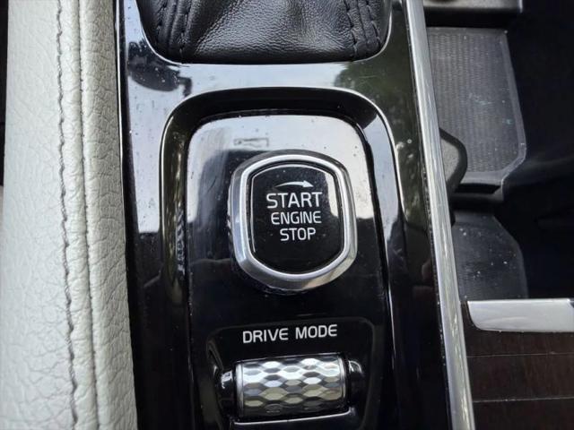 2019 Volvo XC90 T6 Momentum