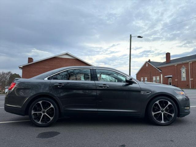 2016 Ford Taurus SEL