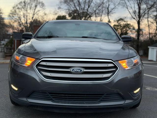 2016 Ford Taurus SEL