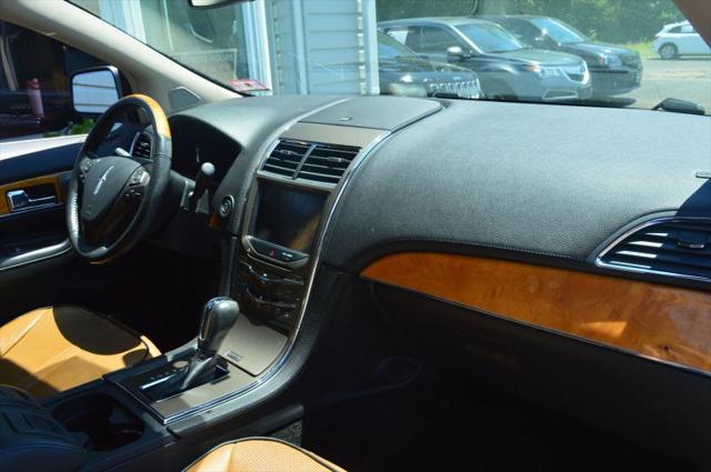 2011 Lincoln MKX Base