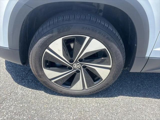 2025 Volkswagen Taos 1.5T SE