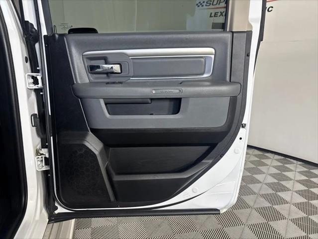 2019 Ram 1500 Classic SLT Crew Cab 4x2 6'4" Box