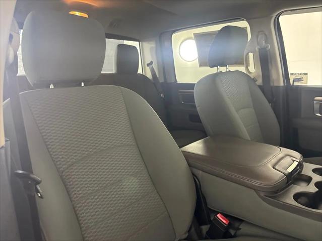 2019 Ram 1500 Classic SLT Crew Cab 4x2 6'4" Box