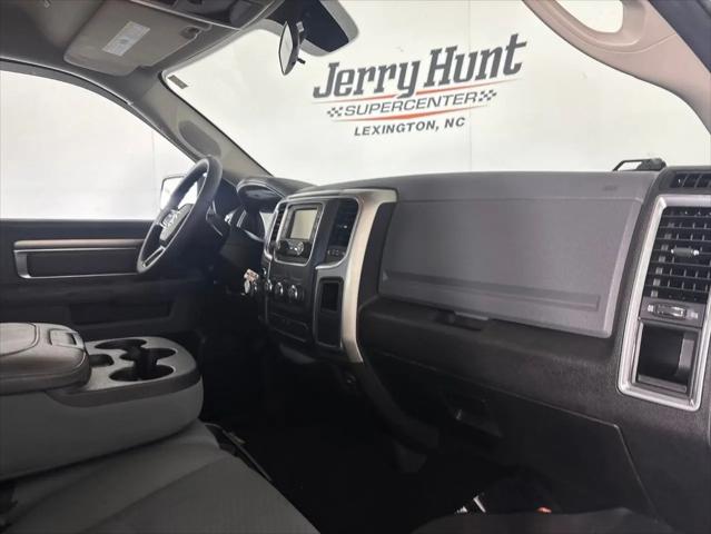 2019 Ram 1500 Classic SLT Crew Cab 4x2 6'4" Box