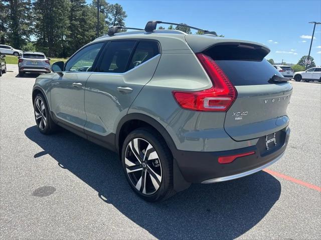 2023 Volvo XC40 B5 Plus Bright Theme