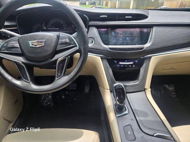 2017 Cadillac XT5 Standard