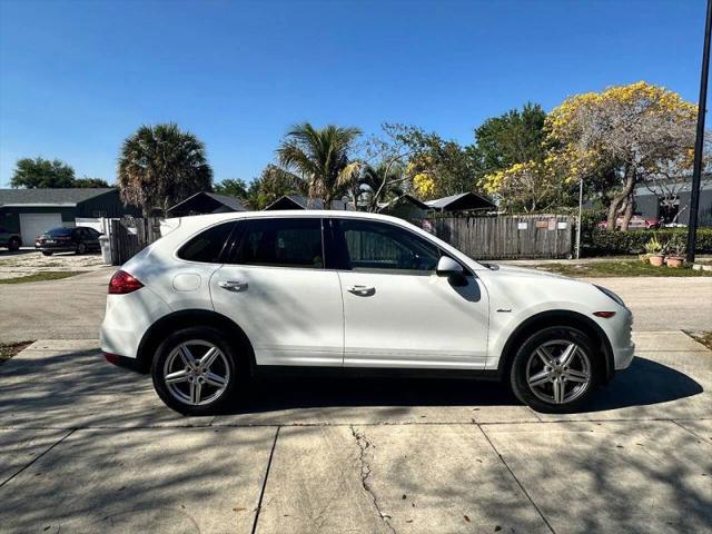2014 Porsche Cayenne Diesel Platinum Edition