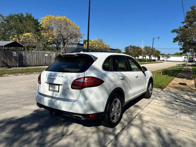 2014 Porsche Cayenne Diesel Platinum Edition