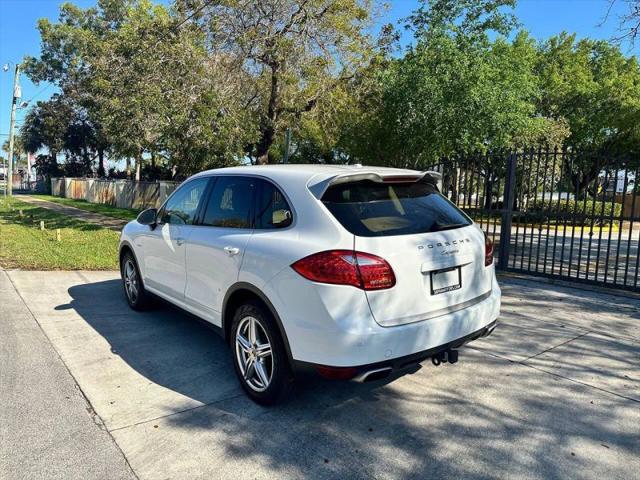 2014 Porsche Cayenne Diesel Platinum Edition