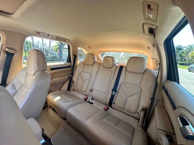 2014 Porsche Cayenne Diesel Platinum Edition