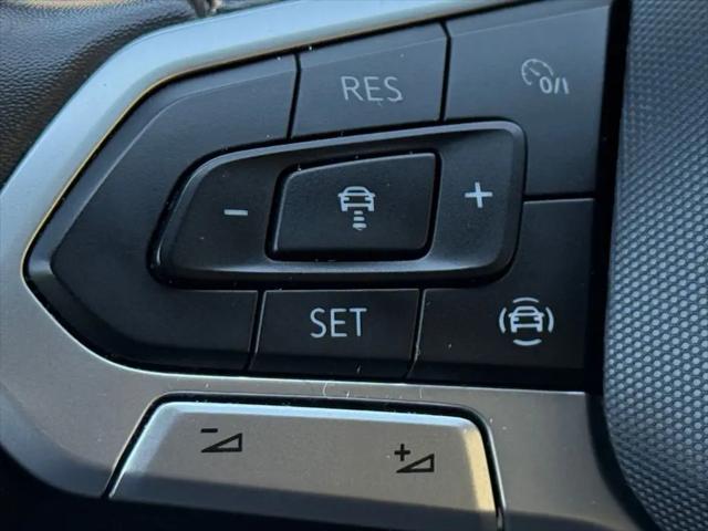 2021 Volkswagen Atlas Cross Sport 2.0T SE w/Technology