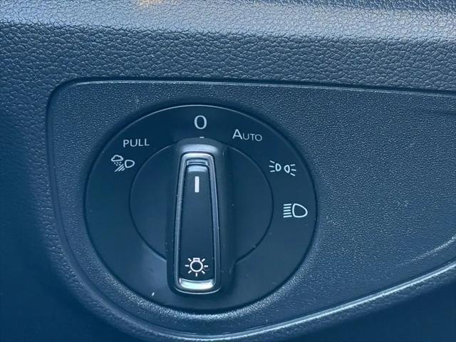 2021 Volkswagen Atlas Cross Sport 2.0T SE w/Technology