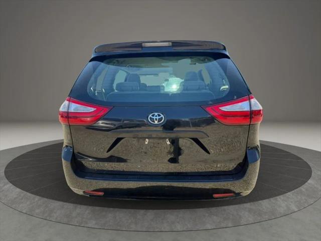 2017 Toyota Sienna L 7 Passenger