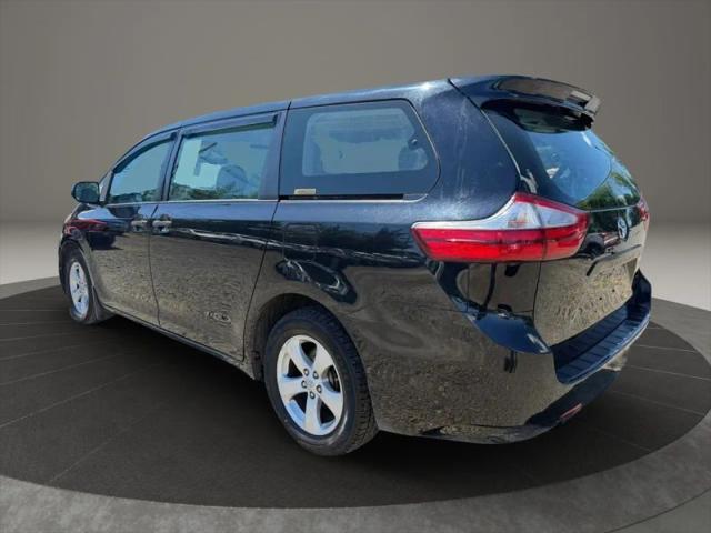 2017 Toyota Sienna L 7 Passenger