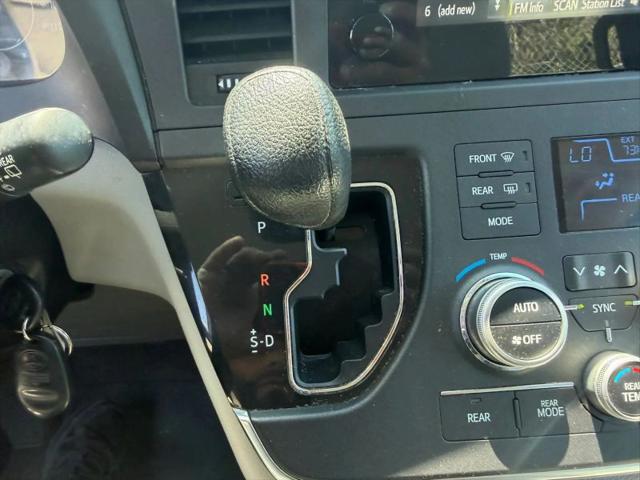 2017 Toyota Sienna L 7 Passenger