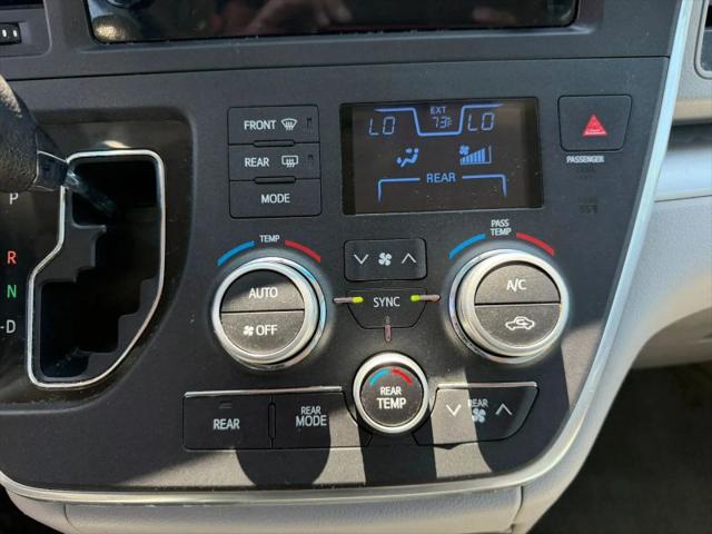 2017 Toyota Sienna L 7 Passenger