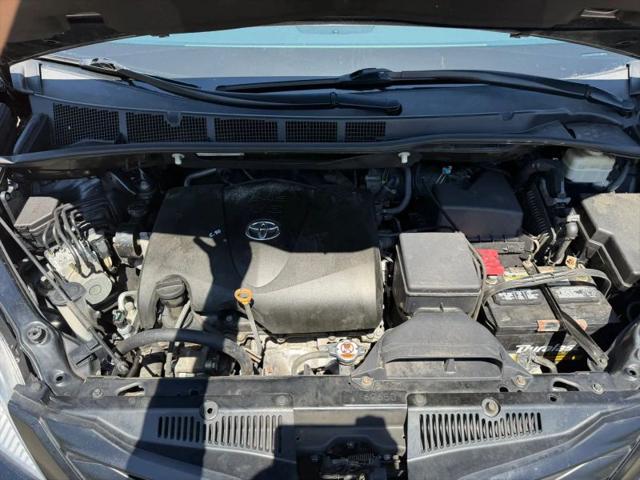 2017 Toyota Sienna L 7 Passenger
