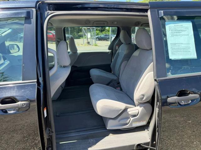 2017 Toyota Sienna L 7 Passenger