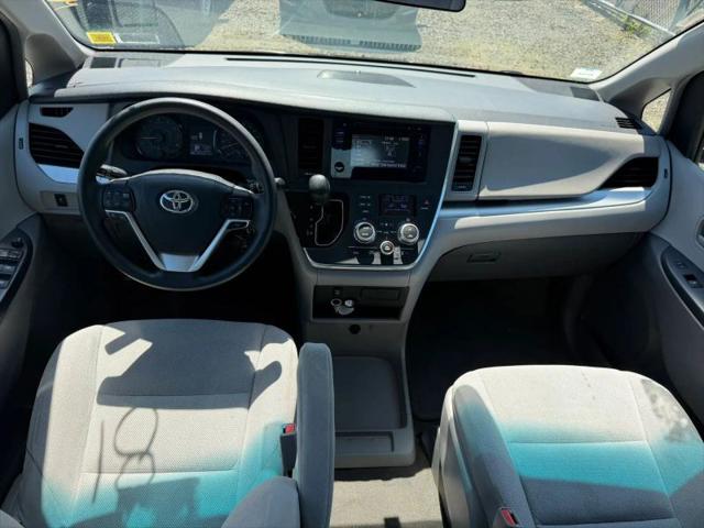 2017 Toyota Sienna L 7 Passenger