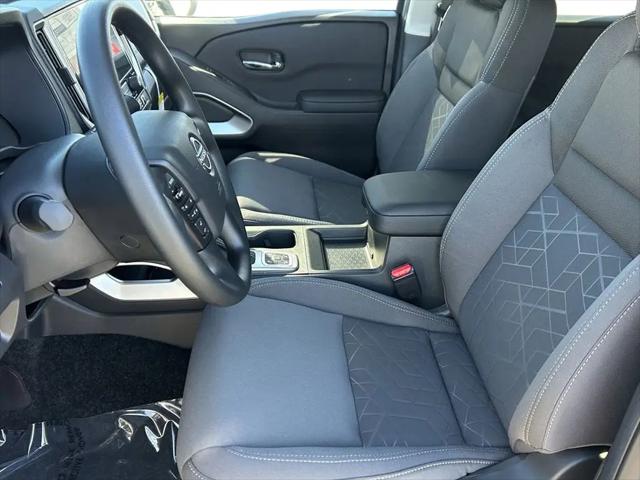 2026 Nissan Frontier Crew Cab Long Bed SV 4x4