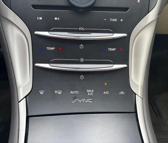 2013 Lincoln MKZ Base
