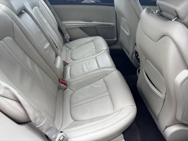 2013 Lincoln MKZ Base