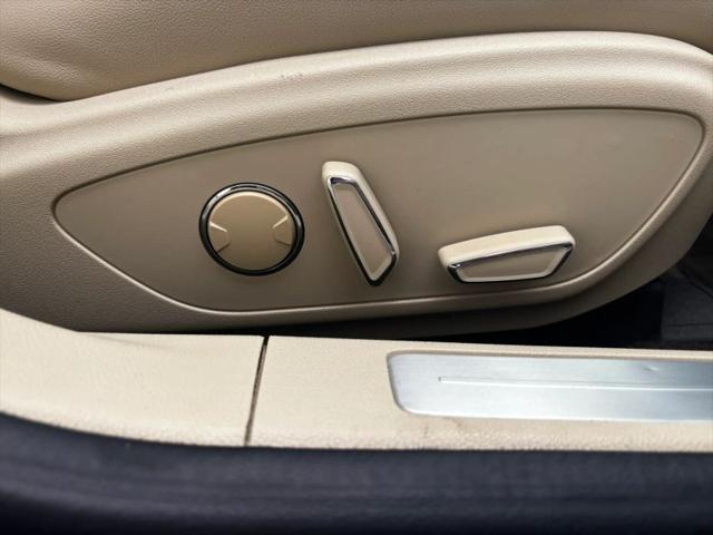 2013 Lincoln MKZ Base