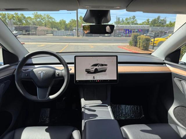 2024 Tesla Model Y Long Range Dual Motor All-Wheel Drive
