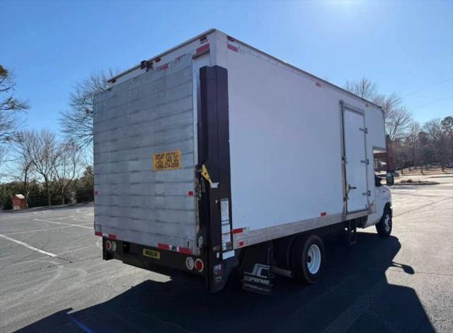 2017 Ford E-450 Cutaway Base