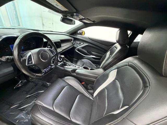 2022 Chevrolet Camaro RWD Coupe 2LT