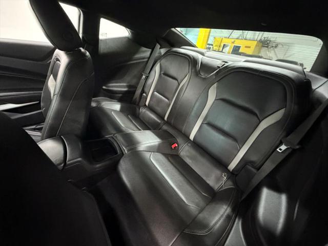 2022 Chevrolet Camaro RWD Coupe 2LT