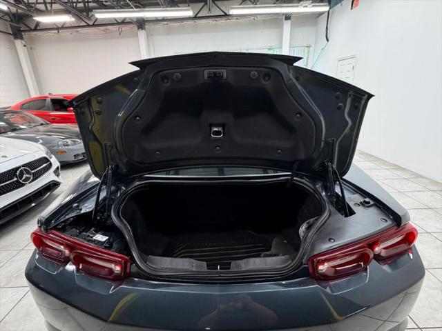 2022 Chevrolet Camaro RWD Coupe 2LT