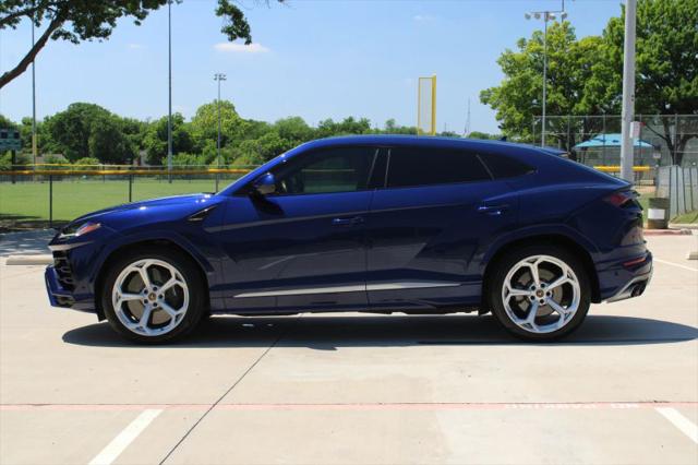 2020 Lamborghini Urus Base