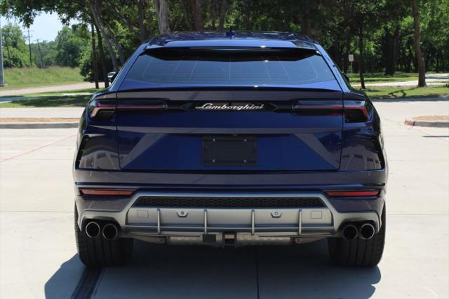 2020 Lamborghini Urus Base