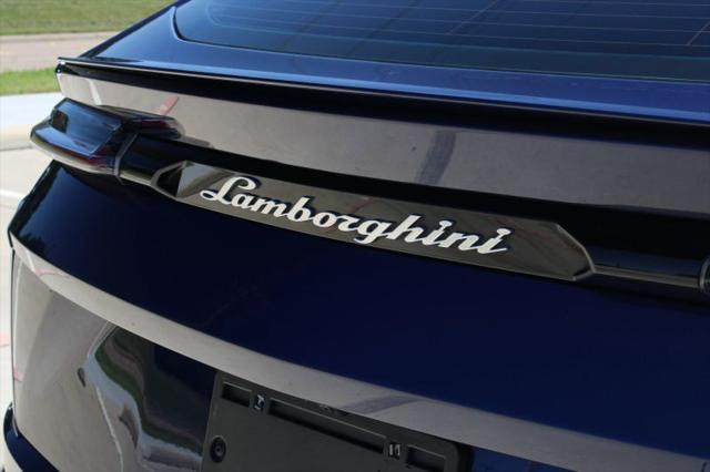 2020 Lamborghini Urus Base
