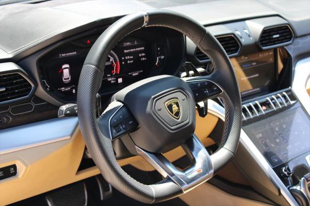2020 Lamborghini Urus Base