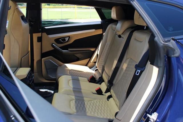 2020 Lamborghini Urus Base