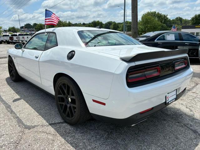 2015 Dodge Challenger R/T Scat Pack Shaker
