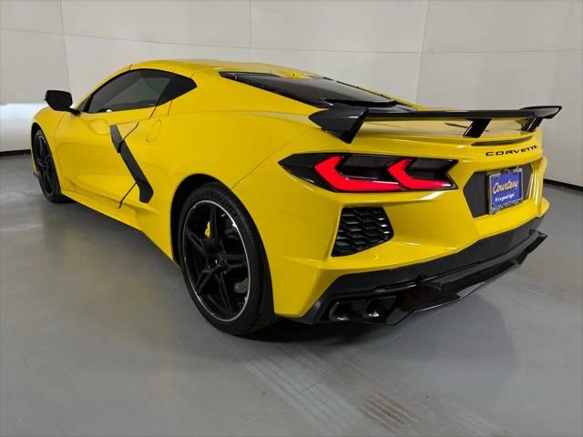 2025 Chevrolet Corvette Stingray RWD Coupe 2LT
