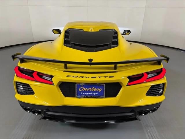 2025 Chevrolet Corvette Stingray RWD Coupe 2LT
