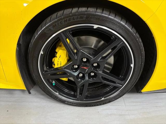 2025 Chevrolet Corvette Stingray RWD Coupe 2LT