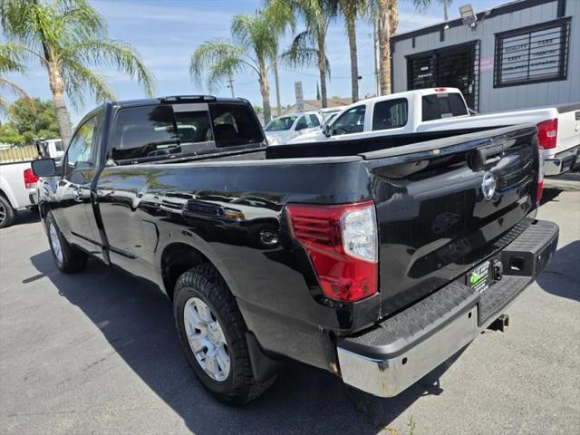 2017 Nissan Titan SV