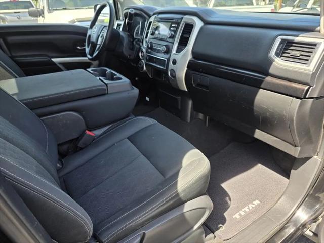 2017 Nissan Titan SV