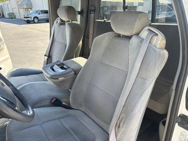 2001 Ford F-150 Base