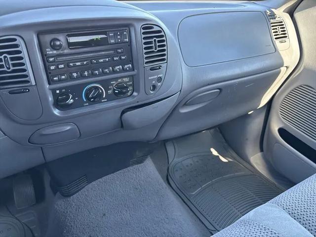 2001 Ford F-150 Base